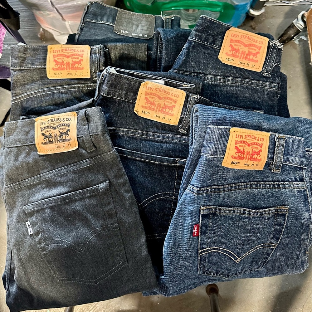SOLD - Levi's Boys Lot of 9 Pairs Jeans - 14/16